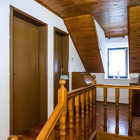 House Nevenka Kaštel Stari
